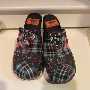 Rocket Dog patchwork clogs/mules in excellent condition!